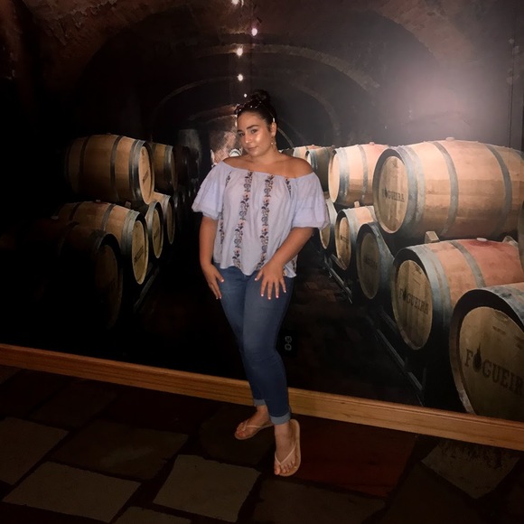 Meet your Posher, The valencia family - Picture 1 of 1